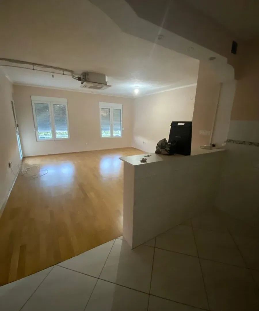 Izdavanje, dvosoban stan, 69m², Ljubović, Podgorica