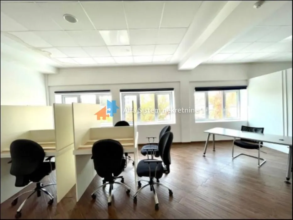 Rent, office space, 325m², Retenzija, Beograd