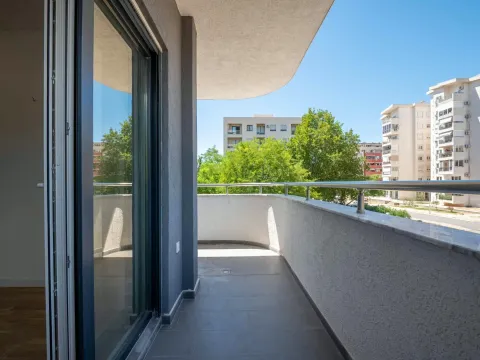 Sale, two bedroom apartment, 65m², Centar, Bar - image 12