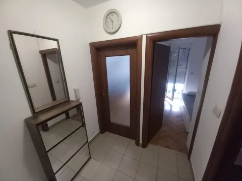 Rent, one bedroom apartment, 40m², Blok 9, Podgorica - image 6