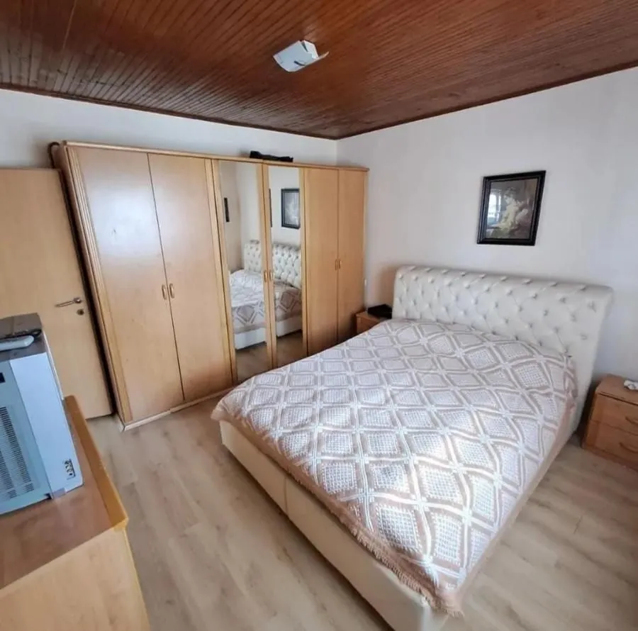 Izdavanje, kuća, 130m², Tološi, Podgorica