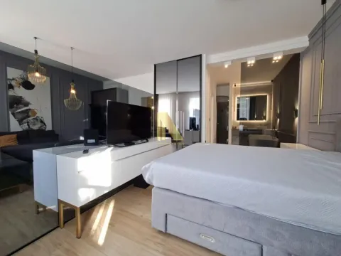 Izdavanje, dvosoban stan, 56m², Centar, Novi Sad - image 6