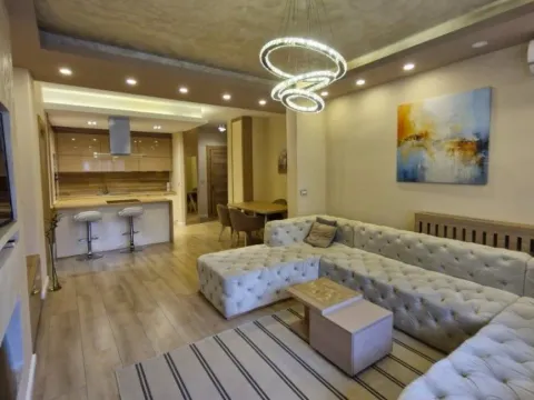 Izdavanje, dvosoban stan, 75m², Kalenić Pijaca, Vračar Sve Podlokacije - image 9