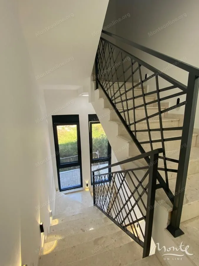 Sale, house, 385m², Bjeliši, Bar