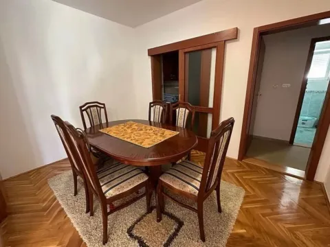 Izdavanje, dvosoban stan, 84m², Centar, Bar - image 5