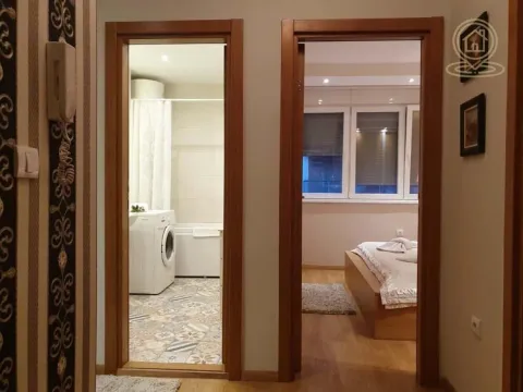 Rent, two bedroom apartment, 45m², Vračar Sve Podlokacije, Beograd - image 9