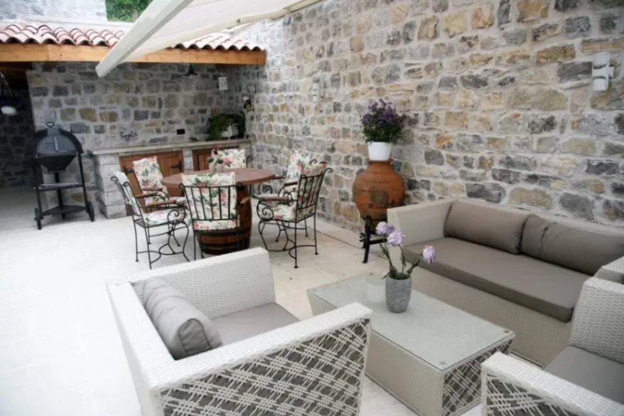 Prodaja, kuća, 125m², Opatovo, Tivat