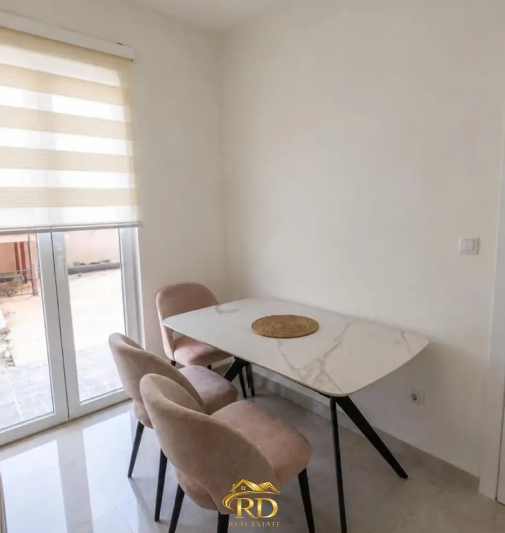 Rent, two bedroom apartment, 125m², Malo Brdo, Podgorica