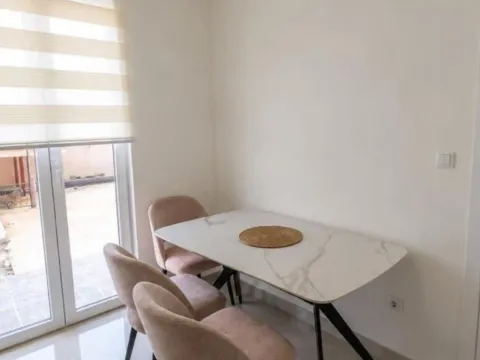Izdavanje, dvosoban stan, 125m², Malo Brdo, Podgorica - image 3