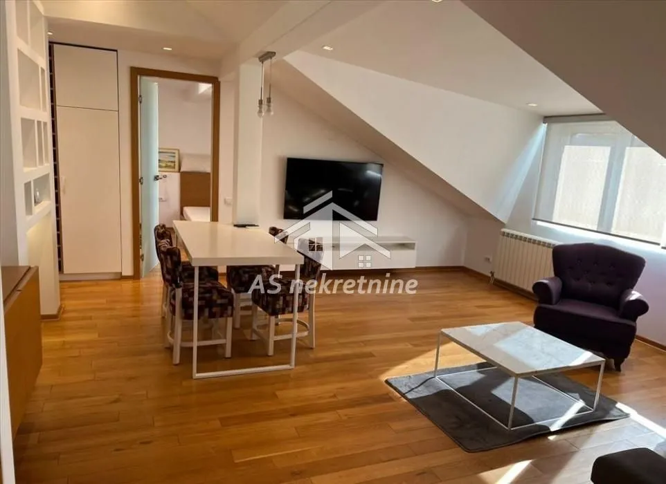 Izdavanje, stan, 84m², Lion, Zvezdara Sve Podlokacije