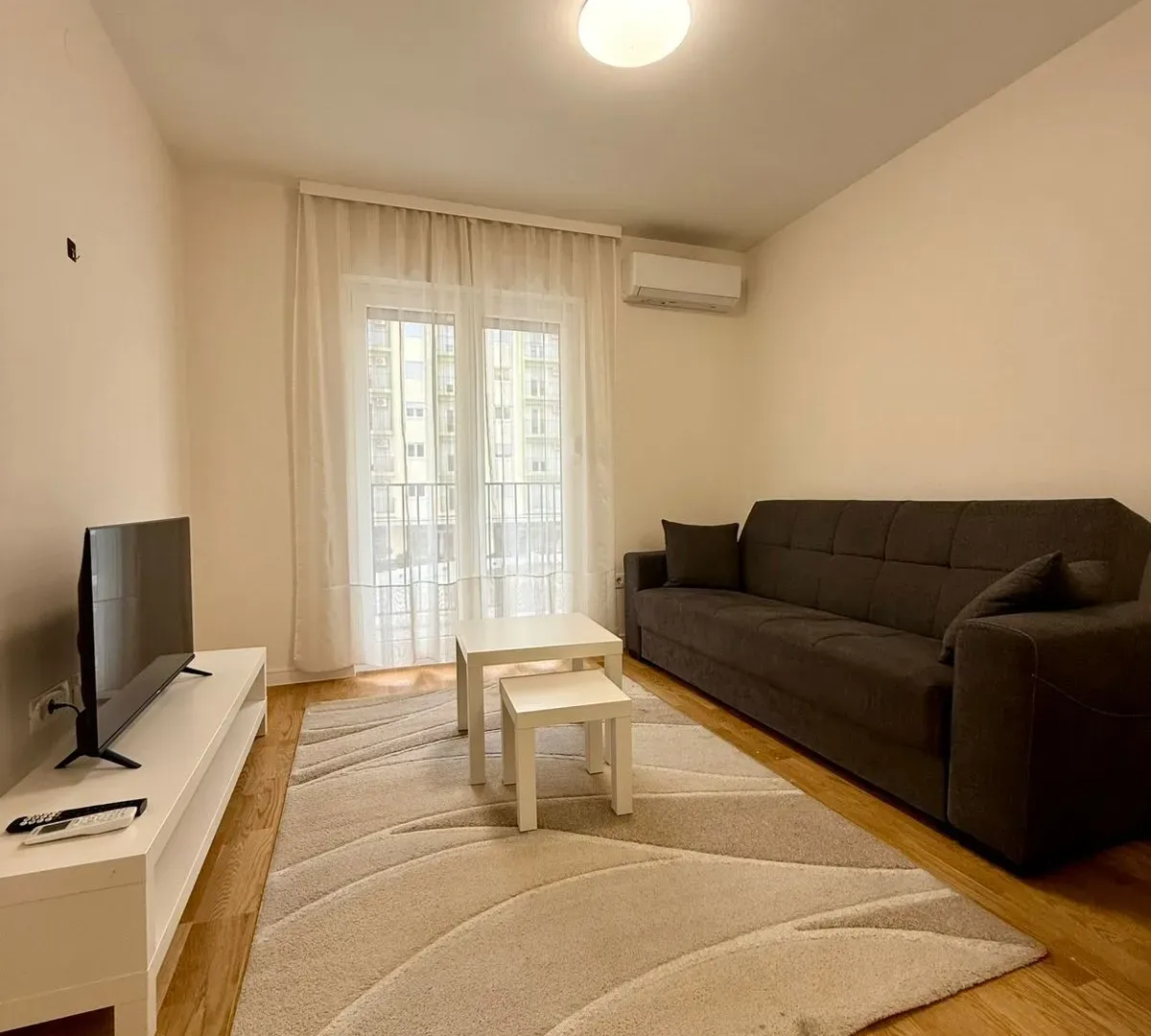 Rent, one bedroom apartment, 45m², Pobrežje, Podgorica
