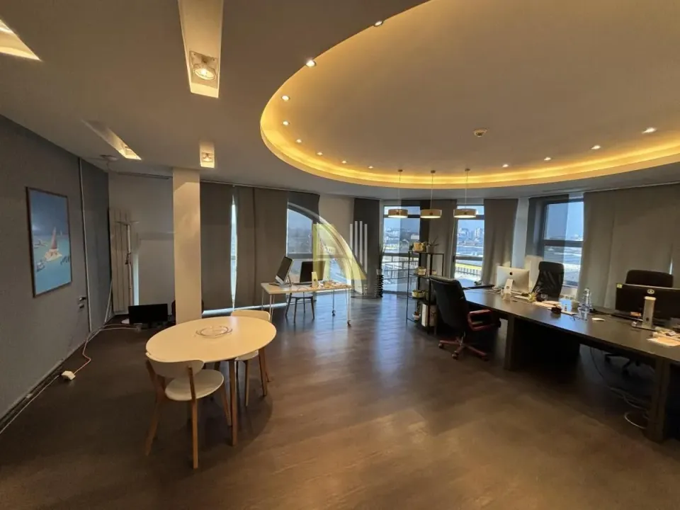 Sale, office space, 736m², Salajka, Novi Sad Sve Podlokacije