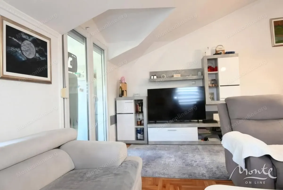 Prodaja, dvosoban stan, 103m², Donja Gorica, Podgorica