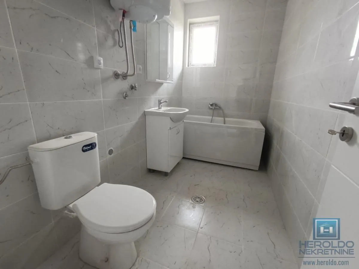 Prodaja, dvosoban stan, 60m², Tabane, Jagodina