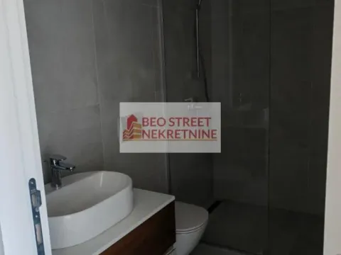 Izdavanje, trosoban stan, 80m², Savski Venac, Beograd - image 4