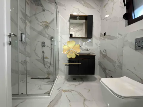 Izdavanje, kuća, 300m², Donji Kokoti, Podgorica - image 10