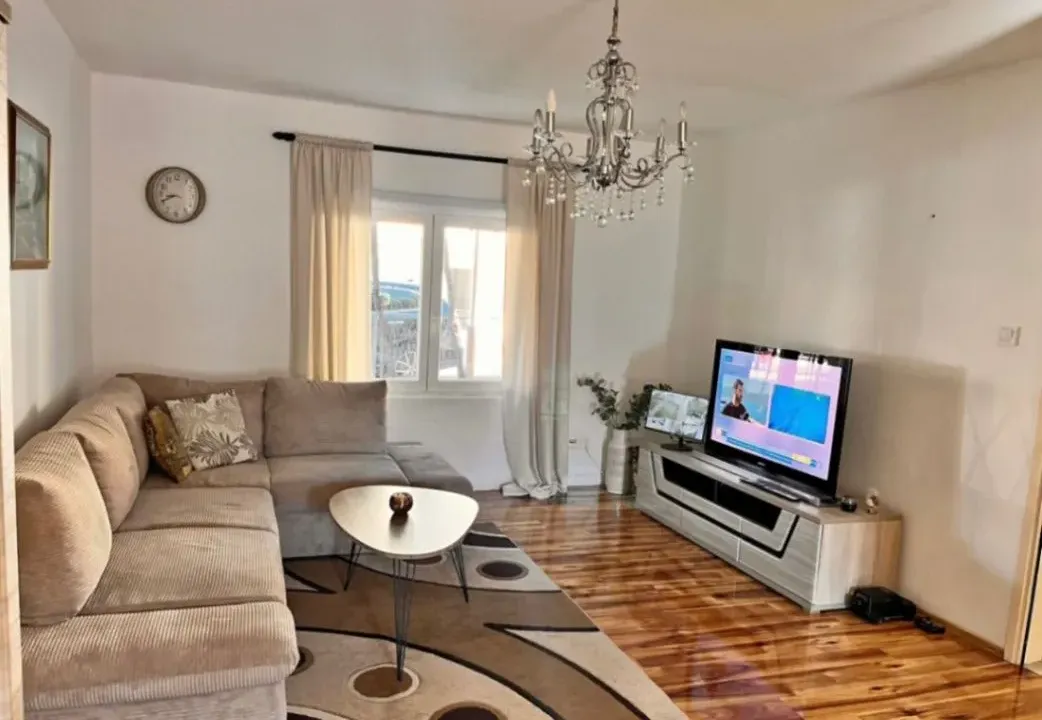 Rent, house, 170m², Stari Aerodrom, Podgorica