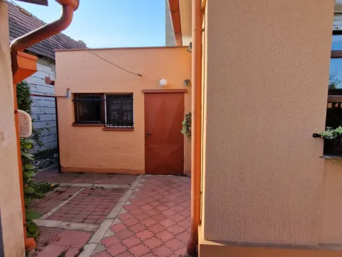 Prodaja, kuća, 213m², Centar, Zrenjanin - image 17