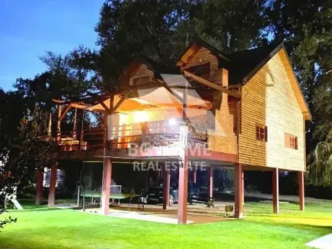 Prodaja, kuća, 200m², Surčin, Beograd