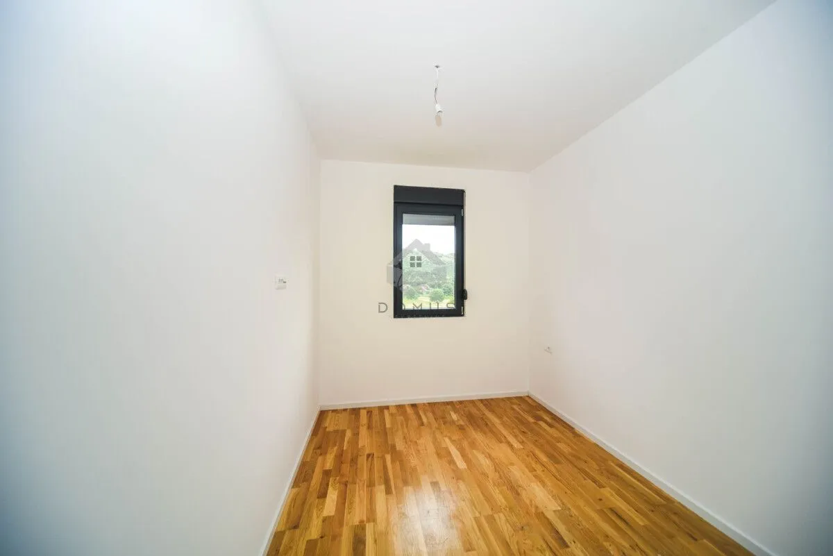 Izdavanje, dvosoban stan, 64m², Tološi, Podgorica