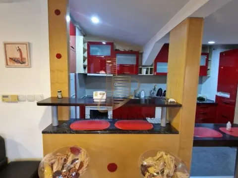 Izdavanje, trosoban stan, 75m², Savski Venac, Beograd - image 8