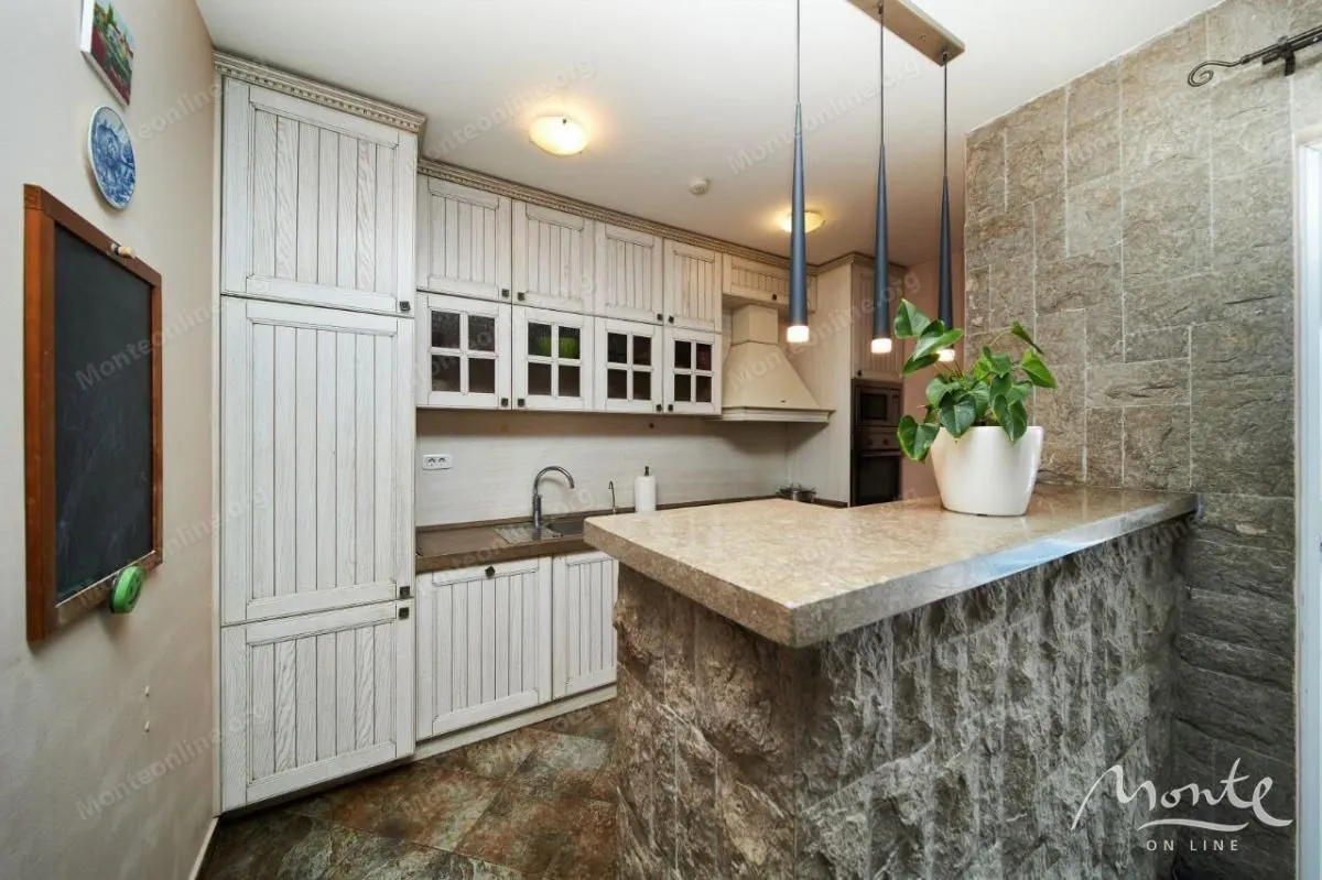 Sale, house, 495m², Bečići, Budva