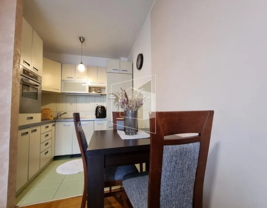 Izdavanje, jednosoban stan, 41m2, Zabjelo, Podgorica