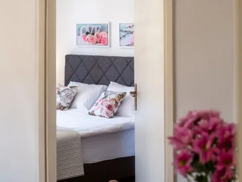 Prodaja, jednosoban stan, 48m², Stari Grad, Budva - image 8