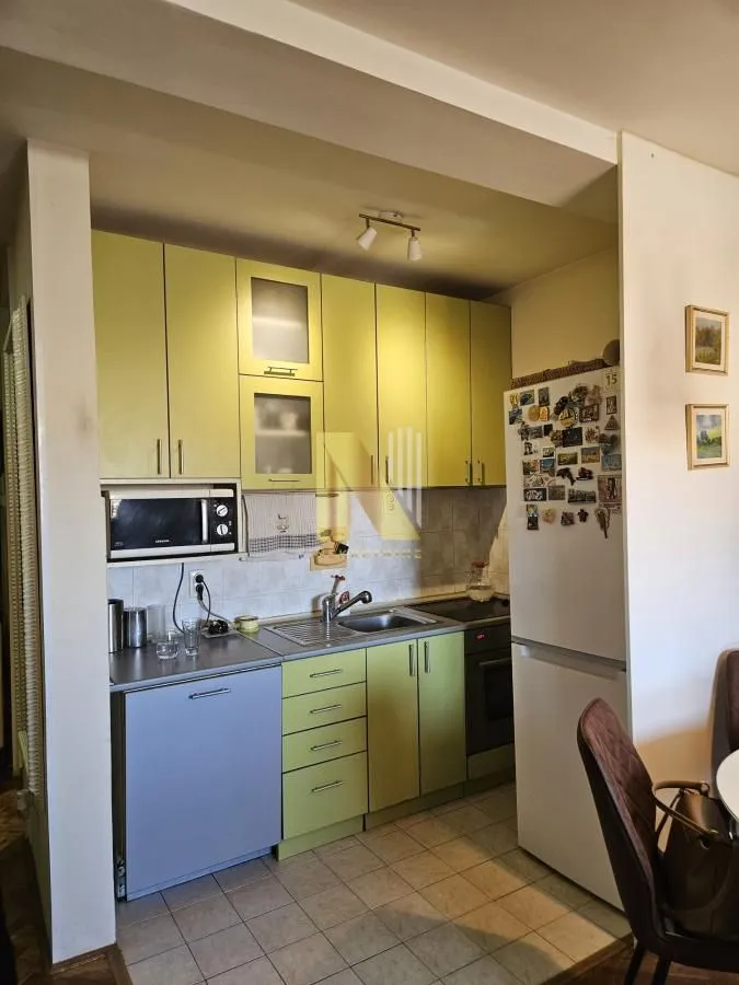 Prodaja, trosoban stan, 57m², Bulevar Oslobodjenja, Novi Sad Sve Podlokacije
