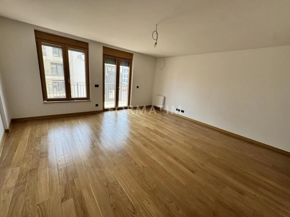 Prodaja, četvorosoban stan, 261m², Vračar Hram, Vračar Sve Podlokacije