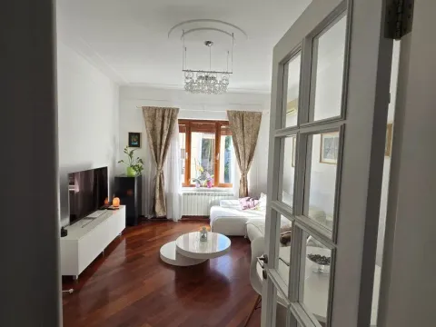 Rent, three bedroom apartment, 86m², Kalenić Pijaca, Vračar Sve Podlokacije - image 3