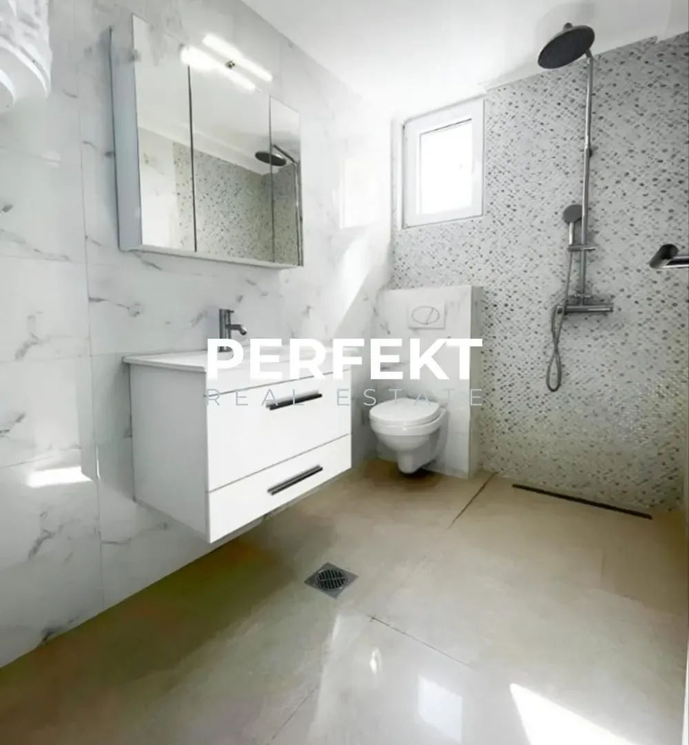 Prodaja, trosoban stan, 105m², Centar, Pančevo
