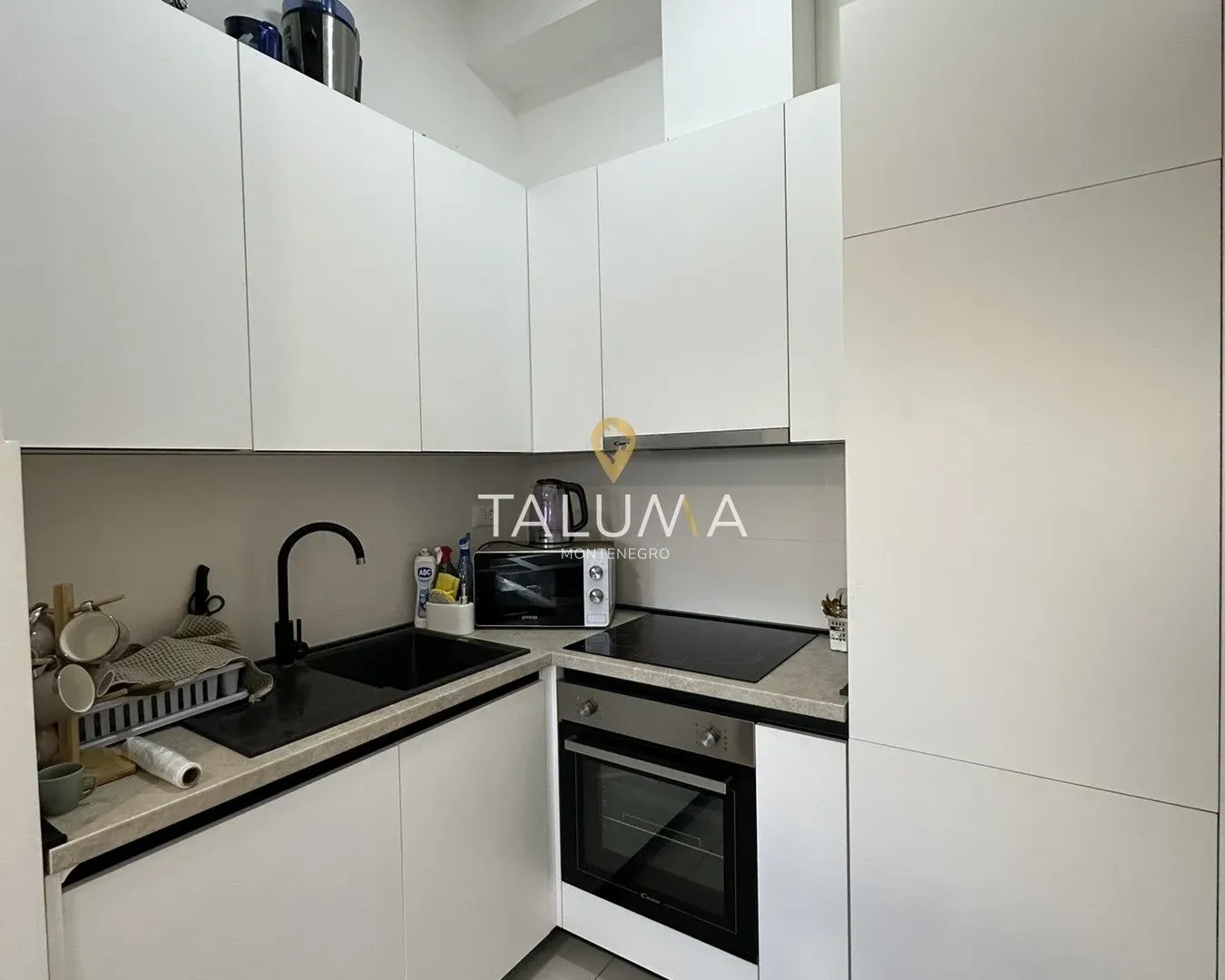 Izdavanje, dvosoban stan, 62m², Gornja Gorica, Podgorica