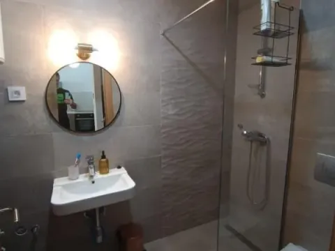 Sale, one bedroom apartment, 44m², Bečići, Budva - image 4