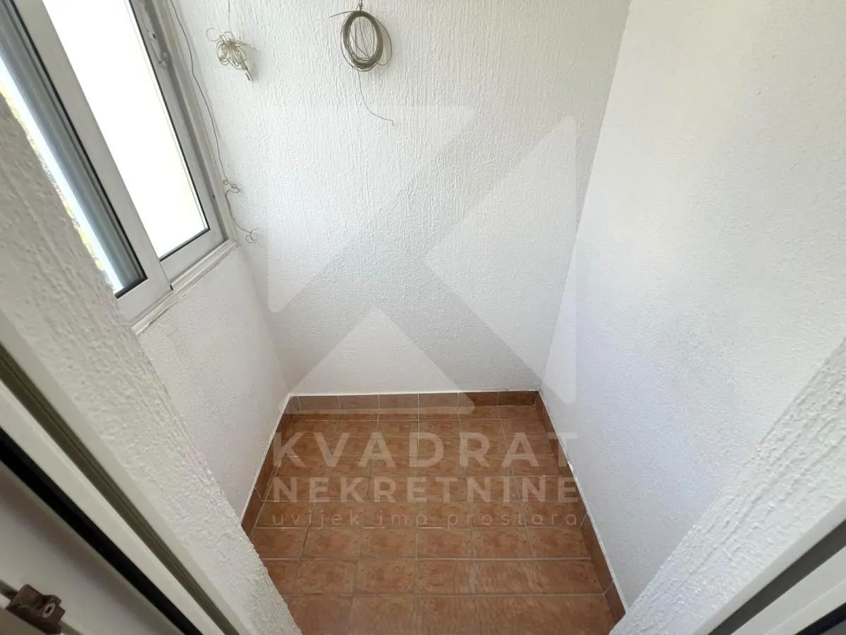 Rent, office space, 25m², Krivi Most, Podgorica