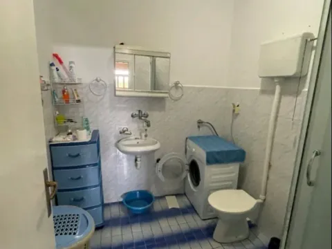 Izdavanje, kuća, 94m², Lastva Grbaljska, Kotor - image 4