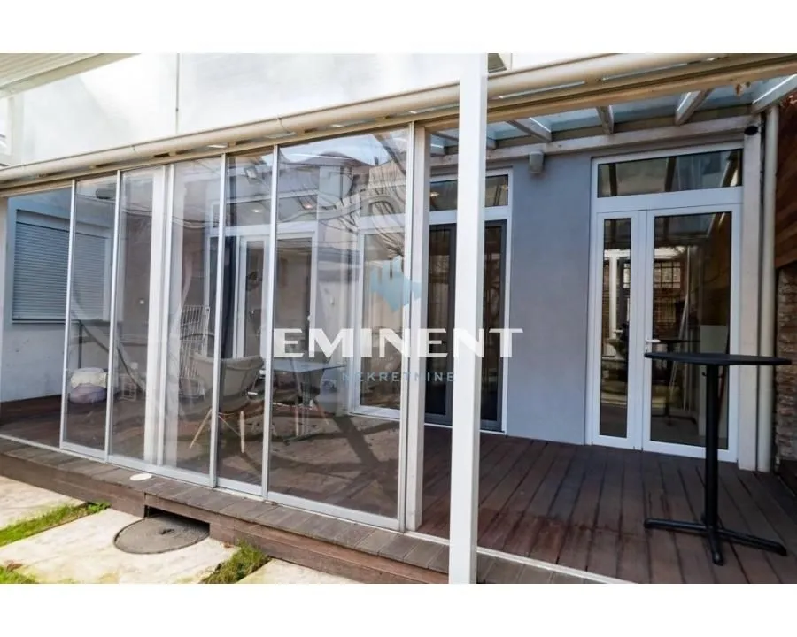 Sale, house, 304m², Zemun Centar, Zemun Sve Podlokacije