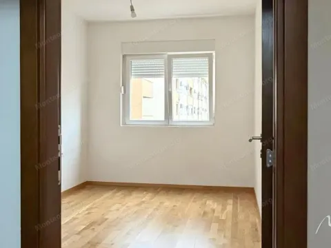 Prodaja, dvosoban stan, 73m², Tuški Put, Podgorica - image 8