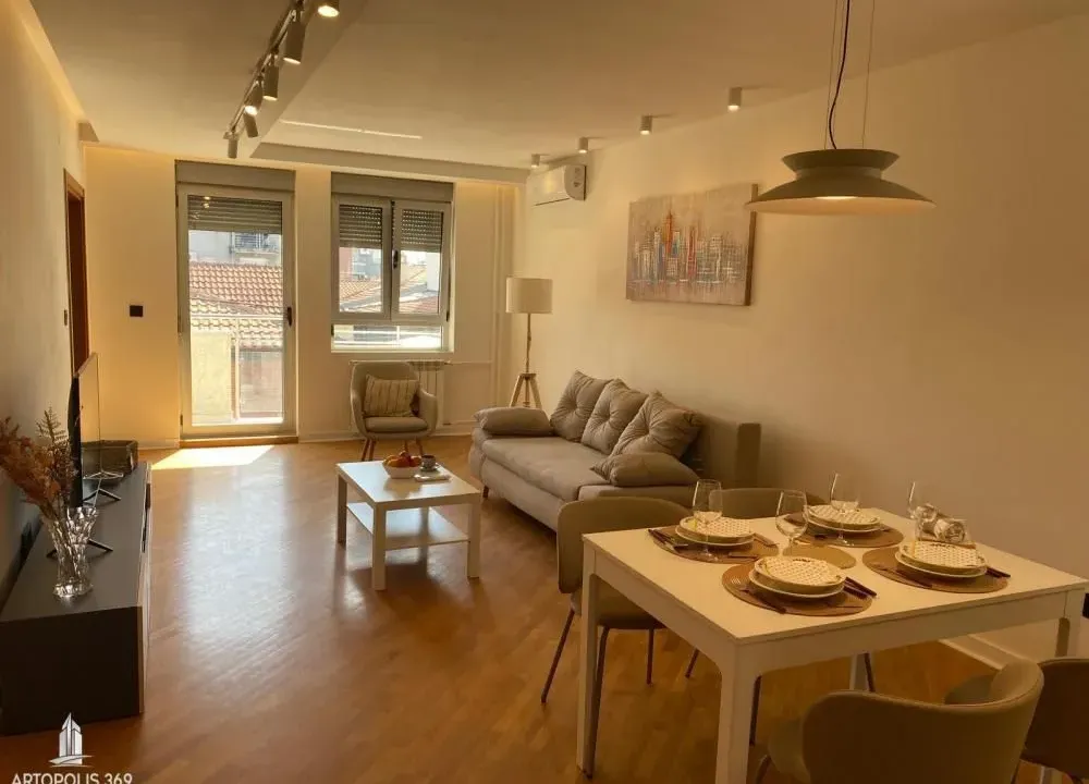 Izdavanje, dvosoban stan, 53m², Lekino Brdo, Voždovac Sve Podlokacije