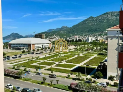 Prodaja, dvosoban stan, 86m², Centar, Bar - image 7