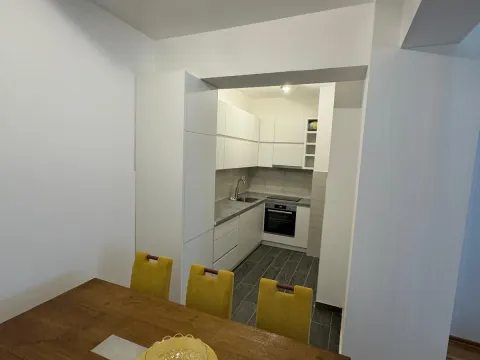 Izdavanje, trosoban stan, 75m², Ljubović, Podgorica - image 5