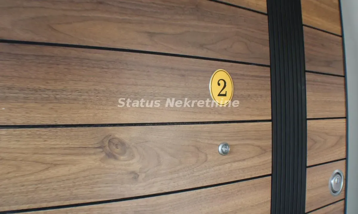 Prodaja, četvorosoban stan, 78m², Petrovaradin, Novi Sad