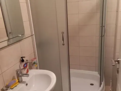 Izdavanje, jednosoban stan, 37m², Stari Aerodrom, Podgorica - image 10