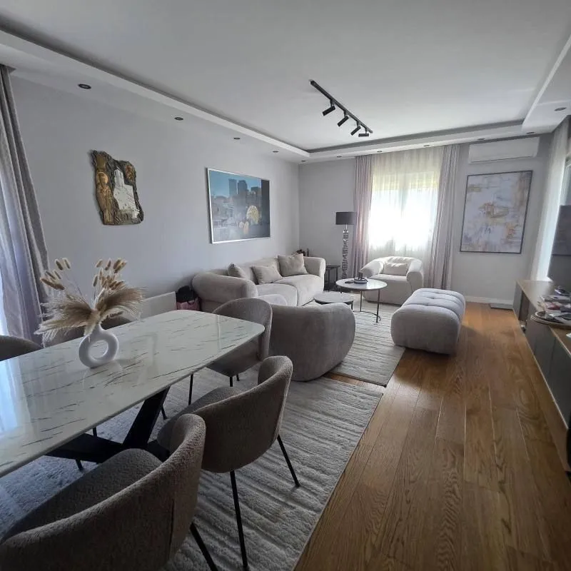 Sale, two bedroom apartment, 78m², Centar, Bar