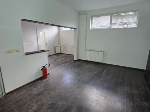 Prodaja, kuća, 390m², Mali Mokri Lug, Zvezdara Sve Podlokacije - image 2