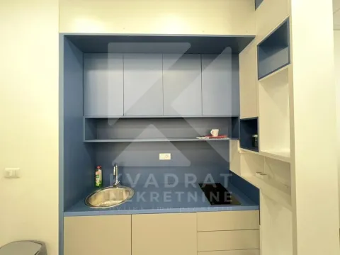 Rent, office space, 98m², Stari Aerodrom, Podgorica - image 11