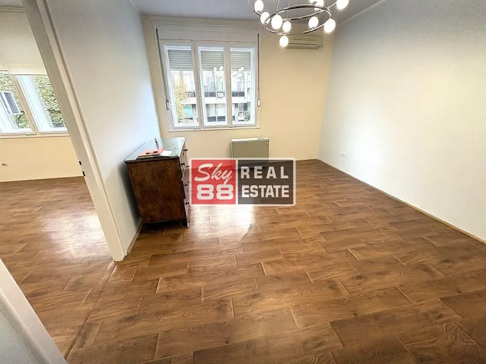 Rent, four bedroom apartment, 110m², Vračar Sve Podlokacije, Beograd