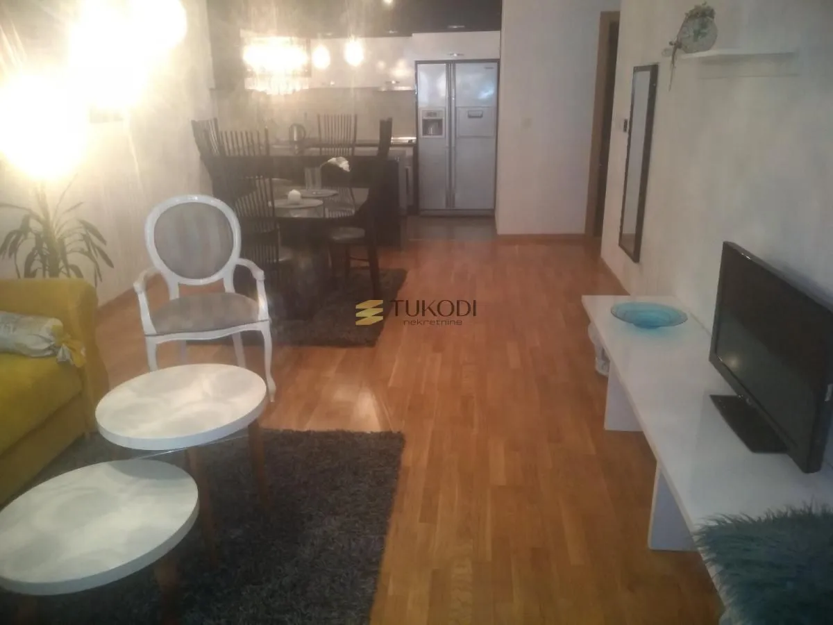 Izdavanje, jednosoban stan, 54m², Podbara, Novi Sad Sve Podlokacije