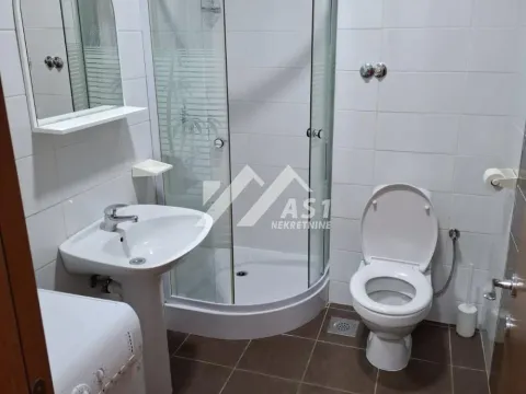 Izdavanje, stan, 27m², Bulevar Evrope, Novi Sad Sve Podlokacije - image 7