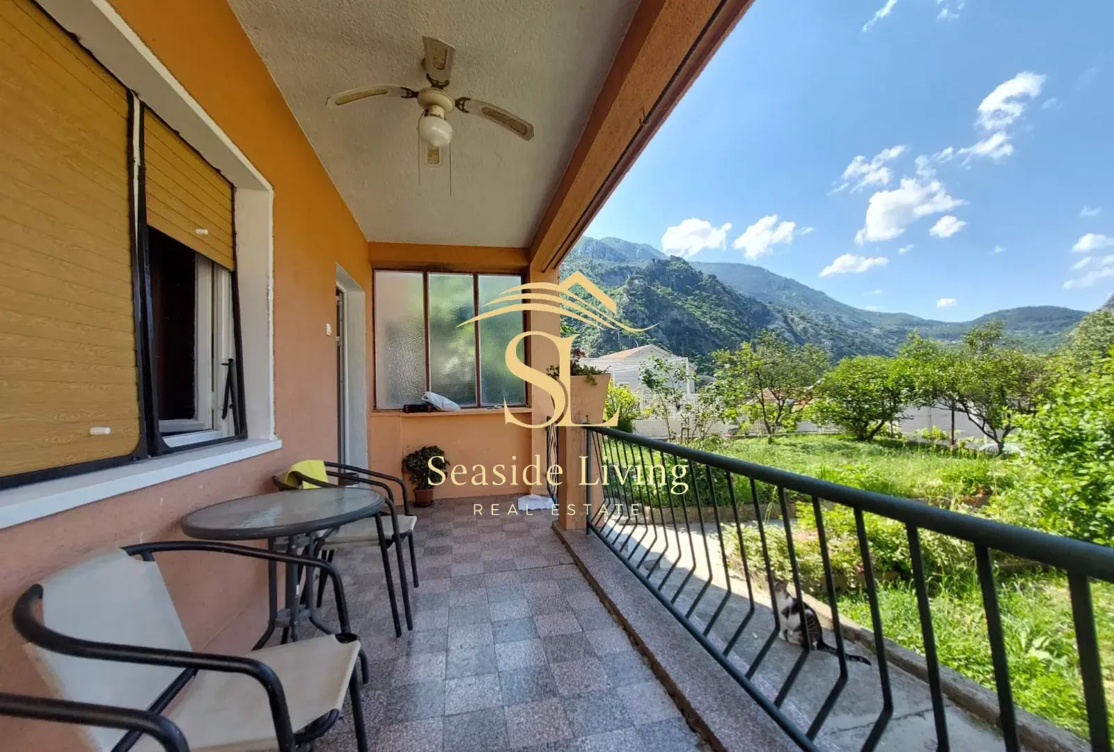 Rent, three bedroom apartment, 90m², Centar, Kotor